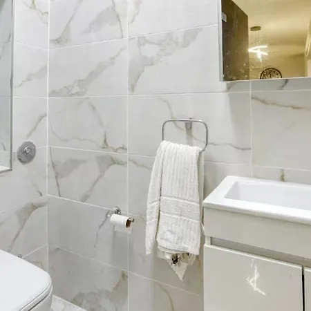 Gzr038-gorgeous Three-bedroom Penthouse Triplex & Hot Tub Lejlighed Gzira